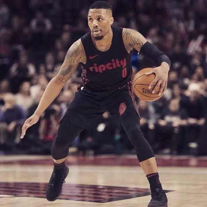 英雄归来 英雄归来