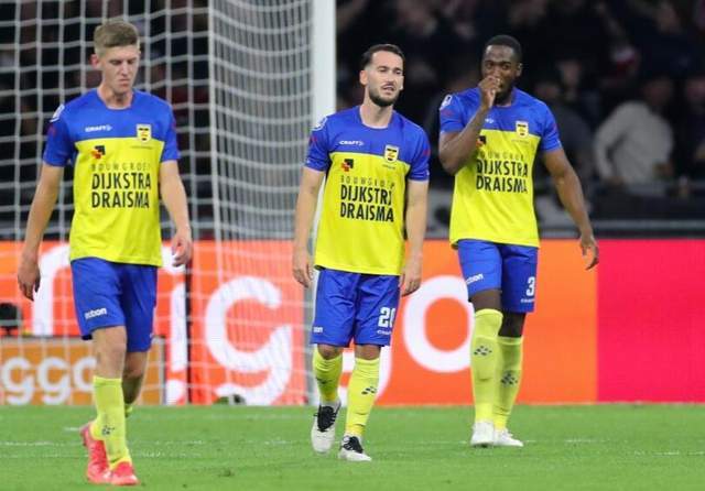 乎没有还手 乎没有还手