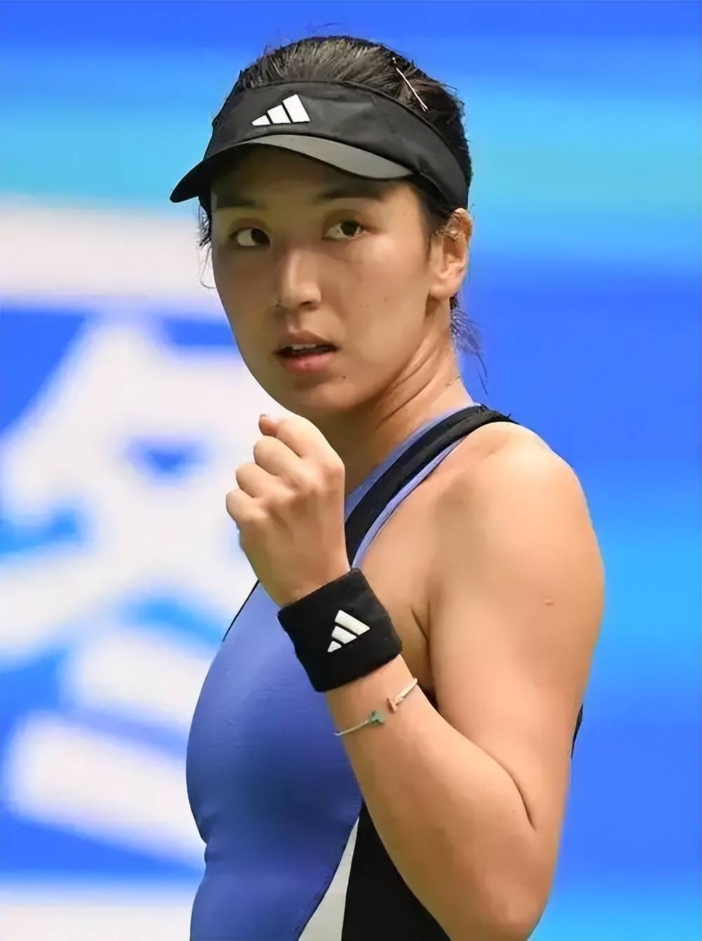 下面是根据 下面是根据