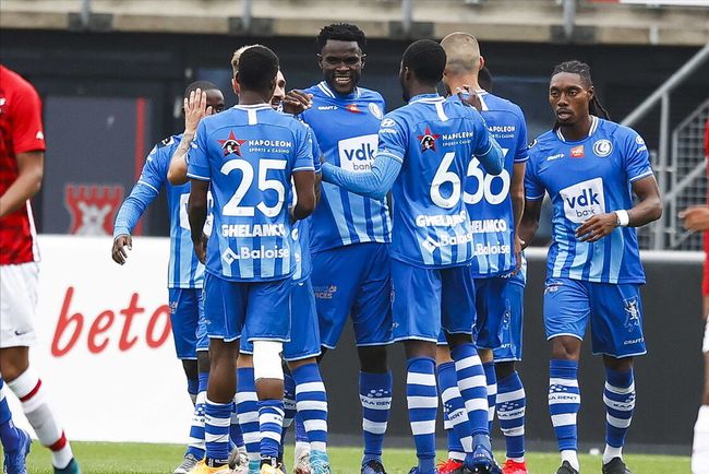 分析师与高 分析师与高